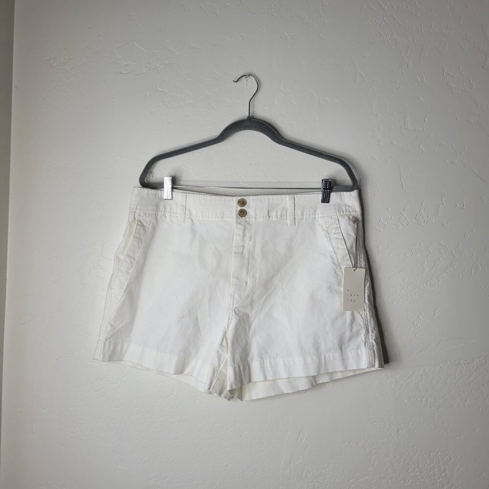 A New Day White Stretch Shorts - Picture 7 of 8